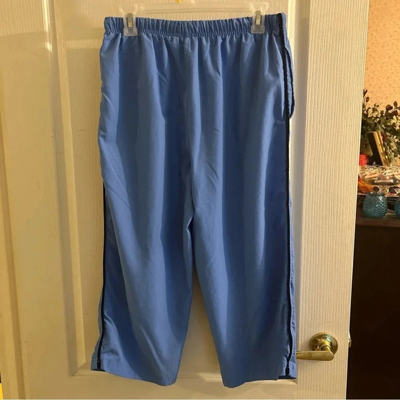 Mountain Lake Blue women’s activewear pants/Capris Medium elastic waist, Pockets - Picture 5 of 6